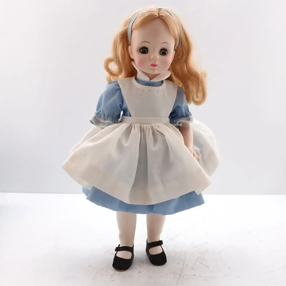 Madame Alexander Alice In Wonderland #1552 Vintage Collectable Doll
